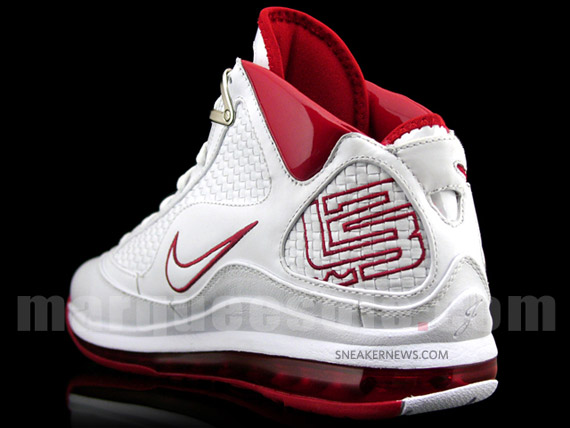 air-max-lebron-7-nfw-white-red-01