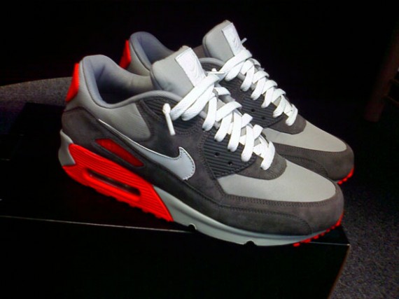 Nike Air Max 90 iD – Jeff Staple ‘Pigeon’ Inspired