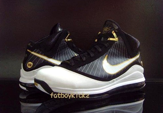 Nike Air Max LeBron VII - Black - White - Gold