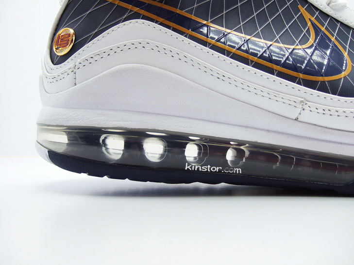 nike-lebron-7-midnight-navy-06
