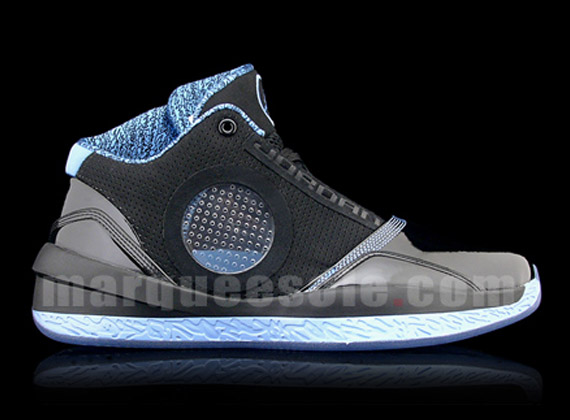 air-jordan-2010-black-university-blue-03