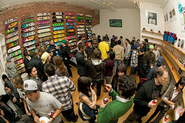 nike-sb-skate-mental-dunk-party-6