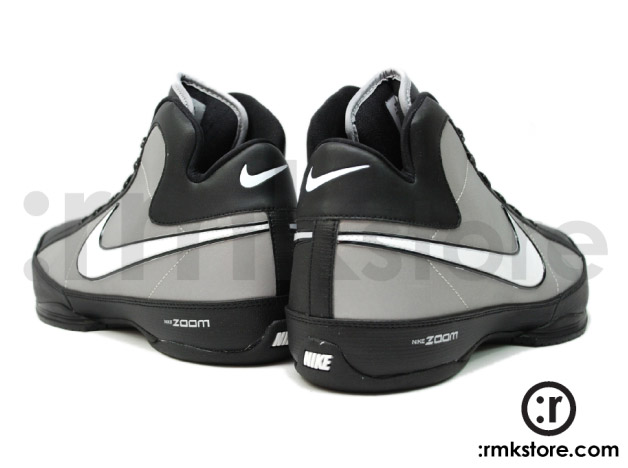 nike-zoom-hustle-tony-parker-blk-silver-01