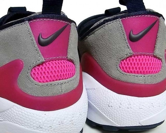Nike Air Footscape LE - Obsidian - Vivid Pink - Medium Grey - Available