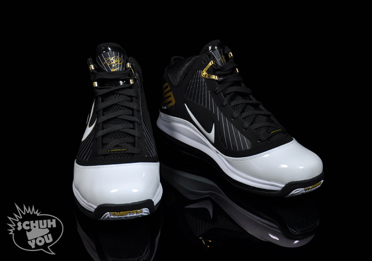 Nike-Air-Max-Lebron-VII-Black-White-Gold-04