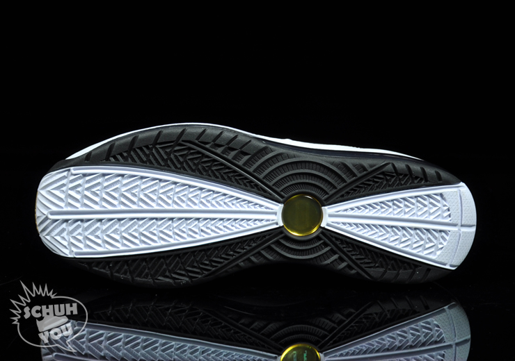 Nike-Air-Max-Lebron-VII-Black-White-Gold-08