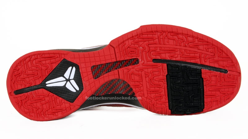Zoom_Kobe_V_whitevredblack__6_