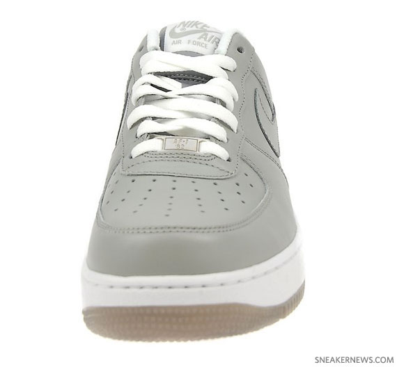 nike-air-force-1-medium-grey-white-04