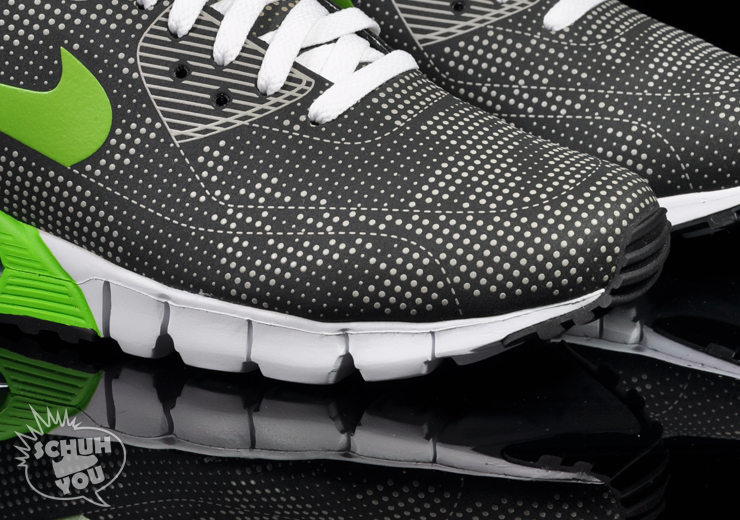 Nike-Air-Max-90-Current-Moire-Black-Green-08