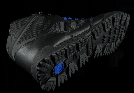 adidas-beckham-marathon-tr-mid-gore-tex-04-570x397