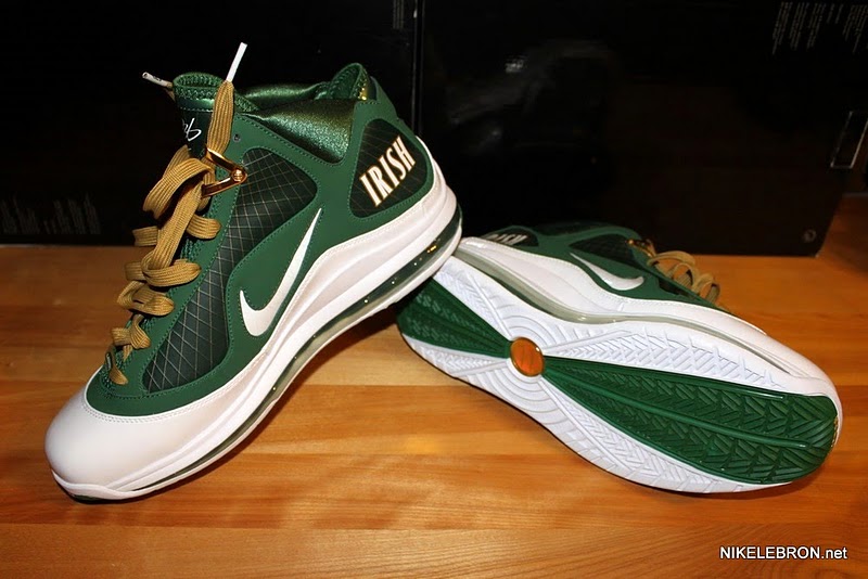 nike-air-max-lebron-7-pe-svsm-away-2-01