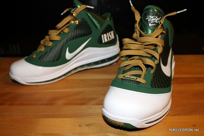 nike-air-max-lebron-7-pe-svsm-away-2-07