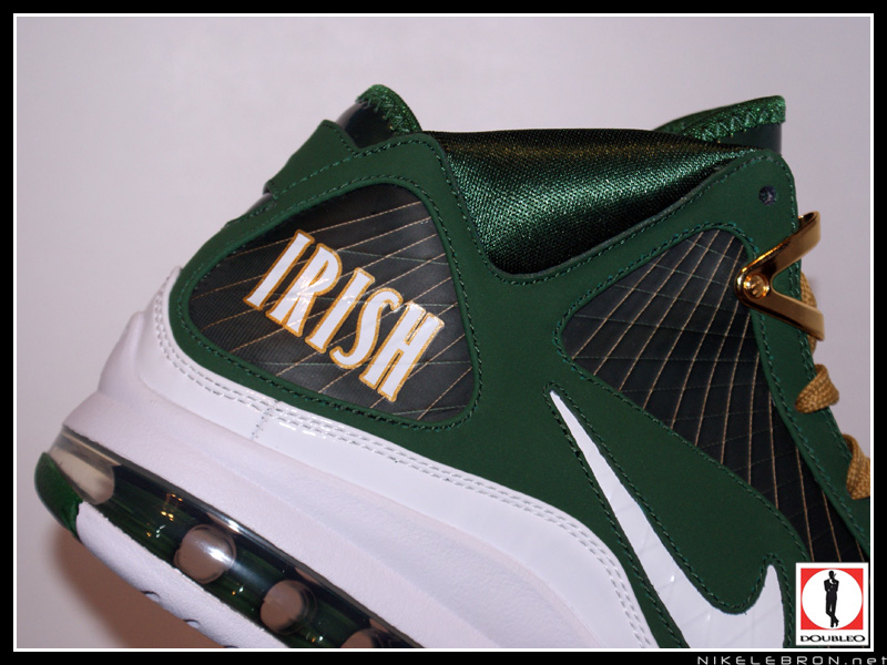 nike-air-max-lebron-7-pe-svsm-away-3-02