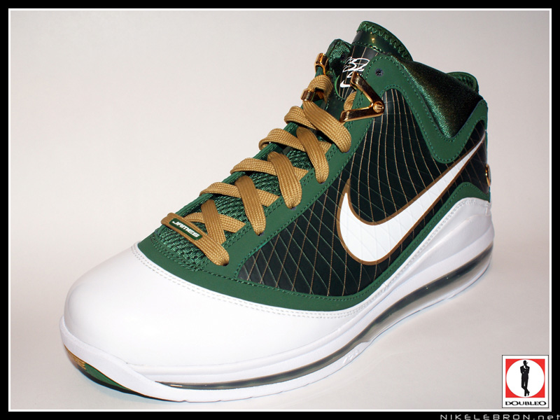 nike-air-max-lebron-7-pe-svsm-away-3-07