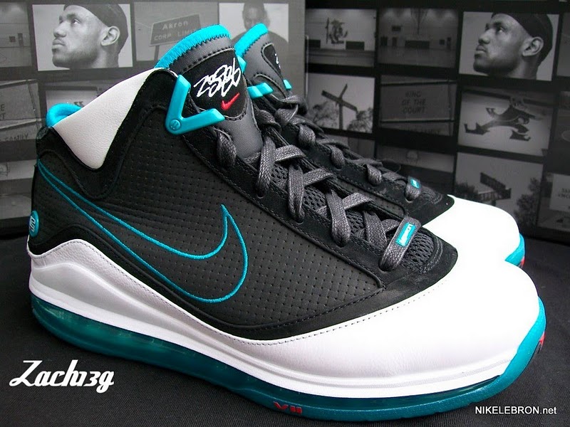 nike-air-max-lebron-7-ss-red-carpet-1-05