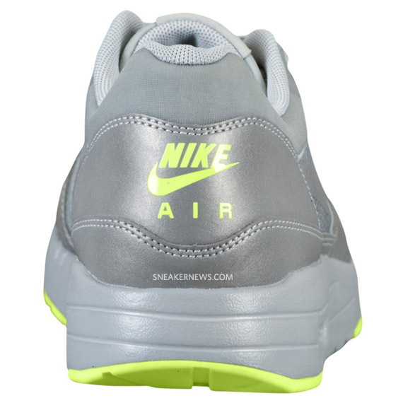 Nike Air Maxim 1 Air Attack Volt 05