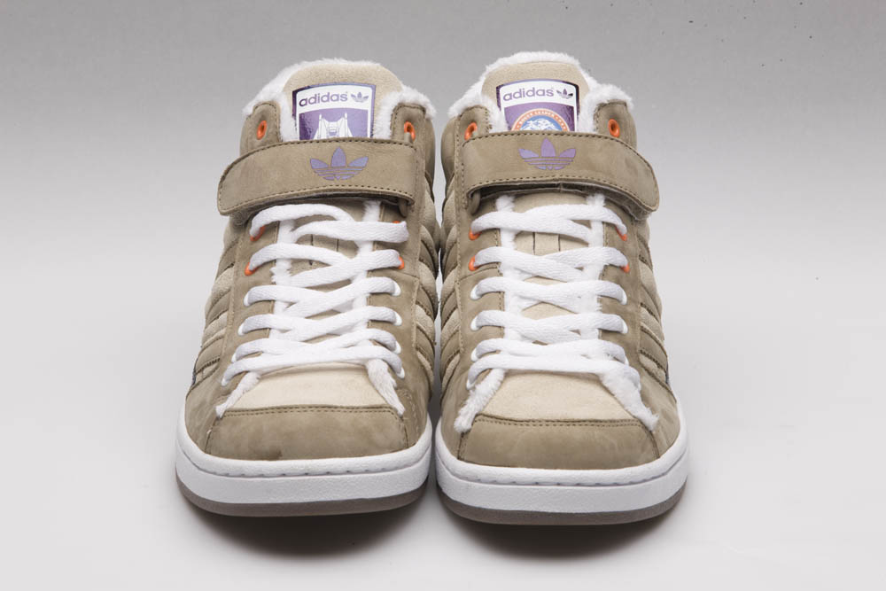 Star Wars Adidas Hoth Skate 01