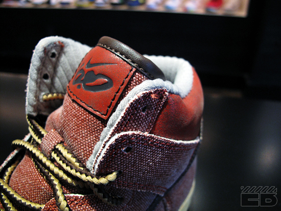 Nike 6.0 WMNS Dunk High - Sad Autumn | Available