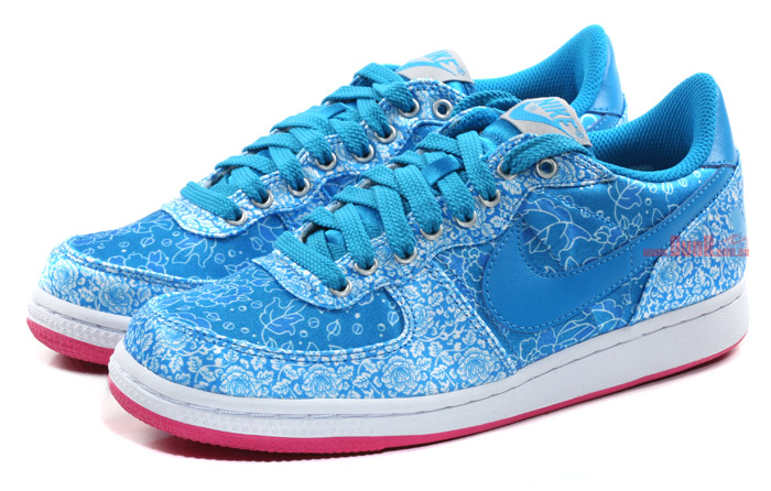 Nike Wmns Qi Pao Pack 3