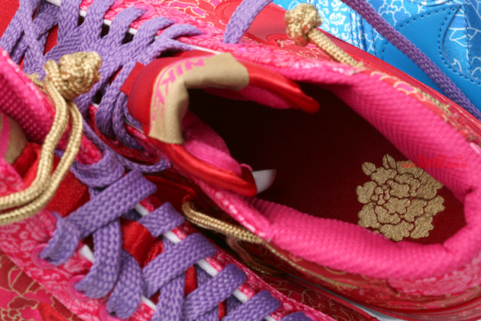 Nike Wmns Qi Pao Pack 6