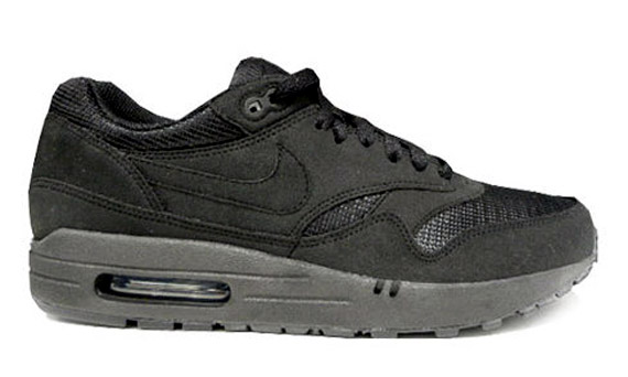 Air Max 1 Black Pack