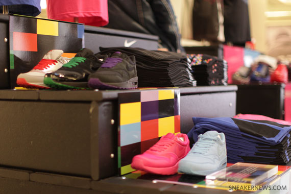 Nike Air Attack Pack Display 14