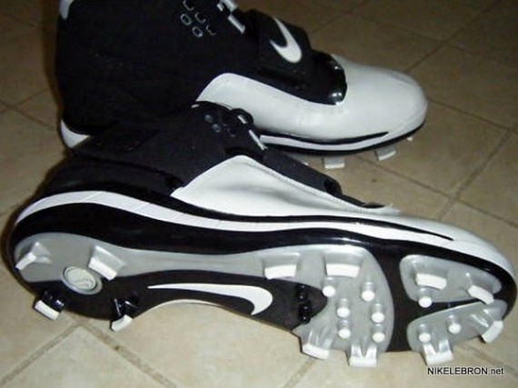 Nike Zoom LeBron Soldier Baseball Cleats