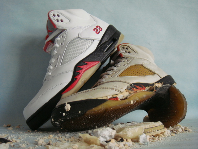 Air Jordan V (5) – White – Black – Fire Red – Dissolved