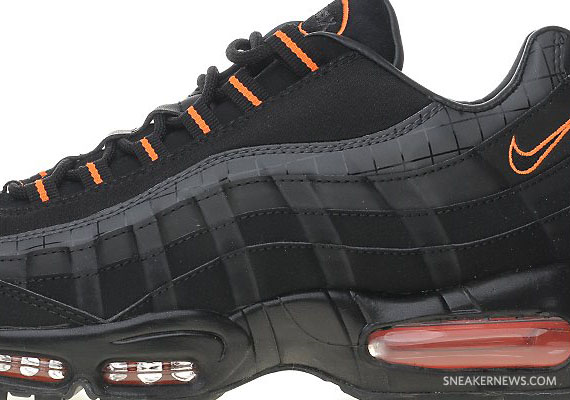 Nike Air Max 95 - Black - Dark Shadow - Total Orange