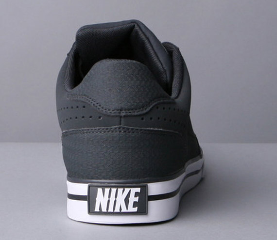 Nike Navaro Low Black 4
