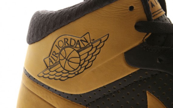 Air Jordan Alpha 1 – Chocolate – Black