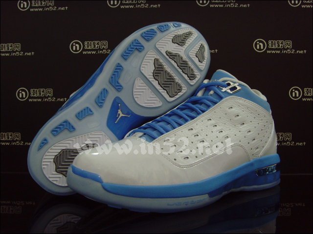 Air Jordan One6 One7 White University Blue 03