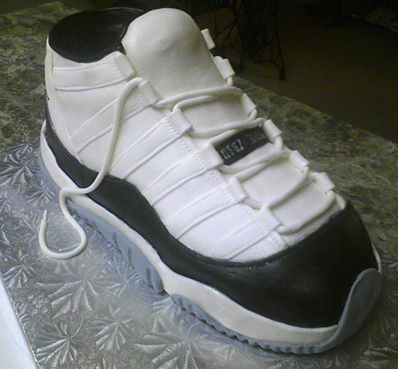 Air Jordan Xi Concord Birthday Cake 03