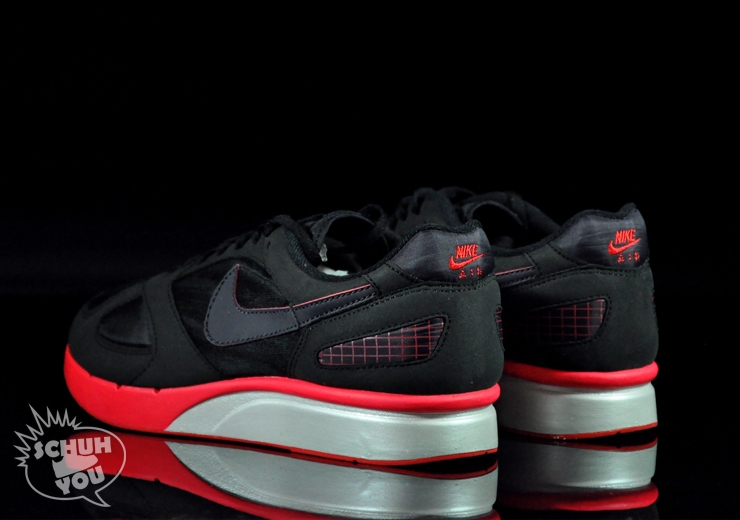 Nike Air Mariah Black Challenge Red 05
