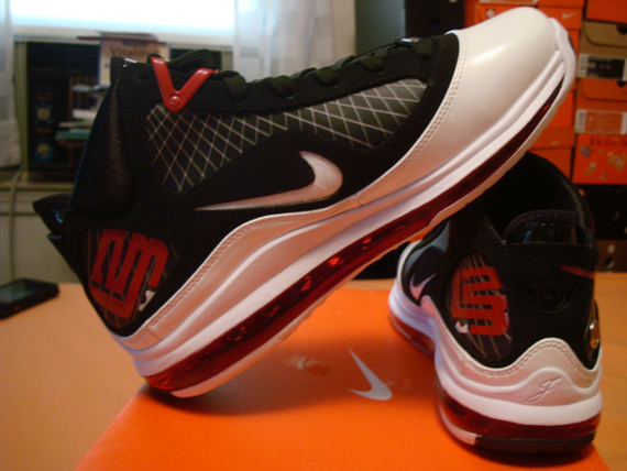 Nike Air Max Lebron Vii Shooting Stars New Images 02