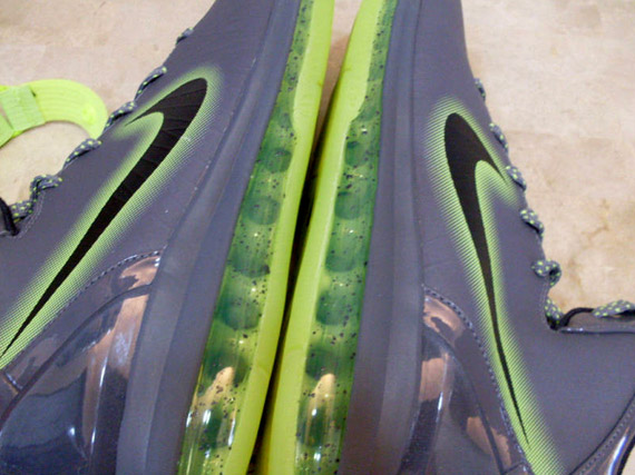 Nike Hypermax 2010 Dark Grey Black Volt 9
