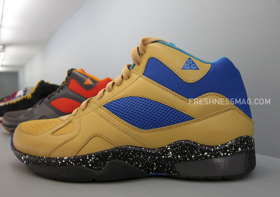 Nike Sportswear Fall Holiday 10 Footwear 15