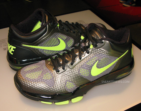 Nike Trainer 1.2 Mid Hyperfuse Showcase 10
