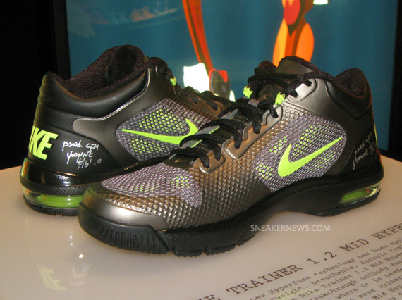 Nike Trainer 1.2 Mid Hyperfuse Showcase 2