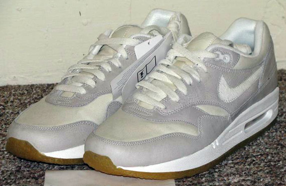 Wallabee x Nike Air Max 1 Premium – Sail – Gum | Fall 2010 Sample