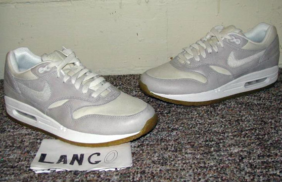 Wallabee X Nike Air Max 1 Premium Grey Sample 4