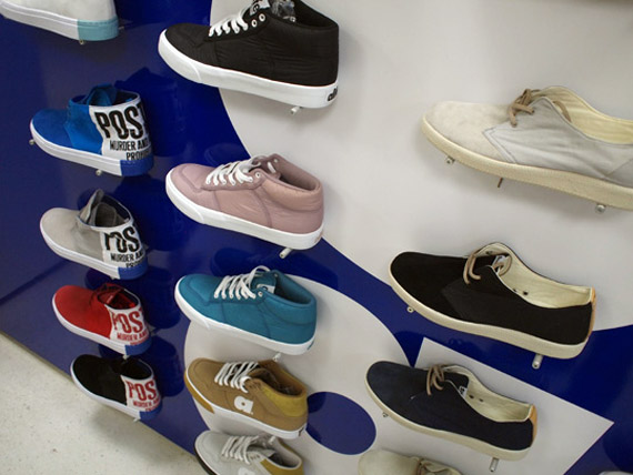 Alife Footwear Spring/Summer 2001 Showcase - Bright Tradeshow