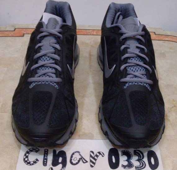 Nike Air Max 2011 Black Metallic Silver Cool Grey 3