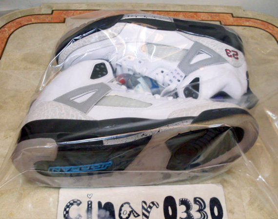 Air Jordan Spizike Grape Unreleased Sample 01