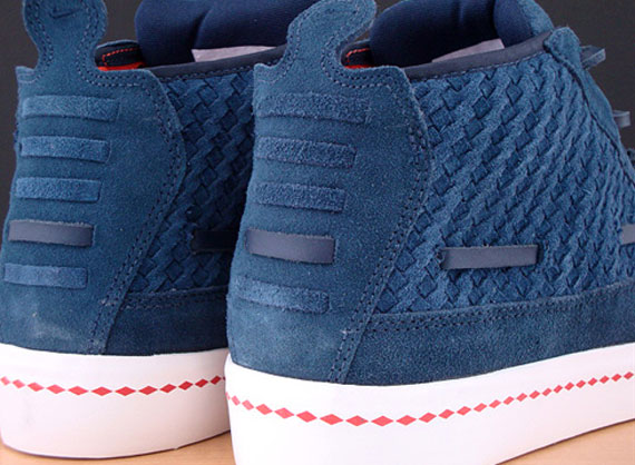 Nike Aina Chukka - Obsidian - Spice - White