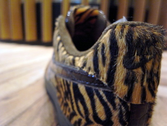 Nike Air Force 1 Bespoke Harajuku Tiger Croc 01