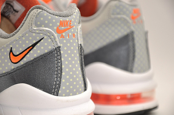 Nike WMNS Air Max 95 – Grey – Orange – Polka Dot