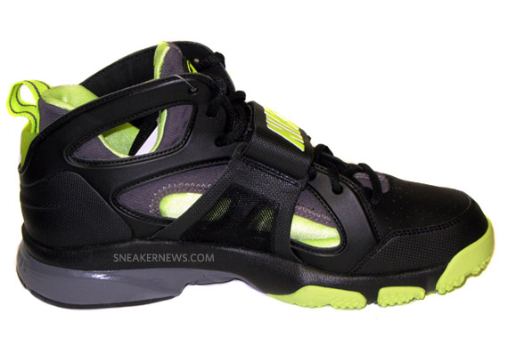 Nike Zoom Huarache Tr Mid Black Volt Dark Grey 6