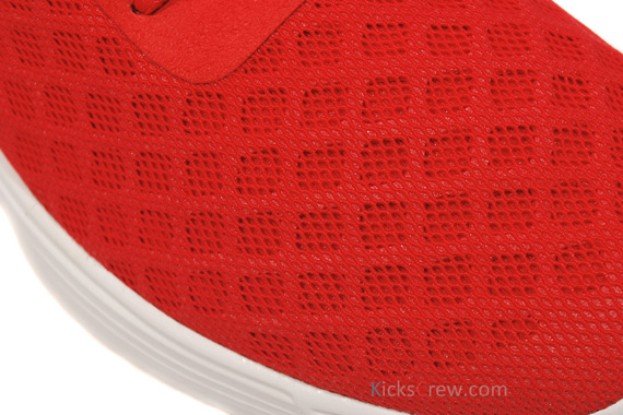 384518 600 3 Lunar Rejuven 8 Mid 600 Cw