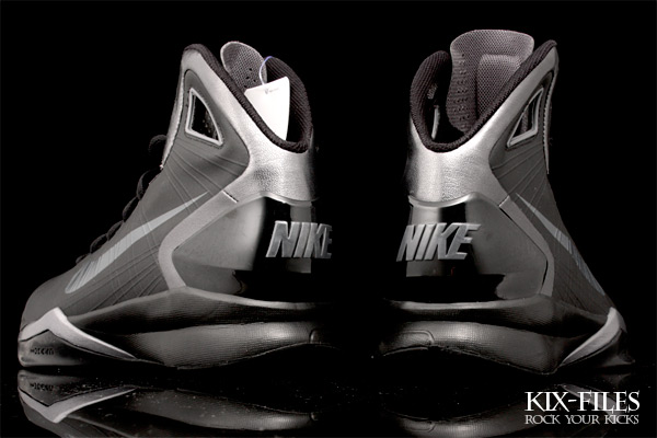 Nike Hyperdunk 2010 'Blackout' | Available